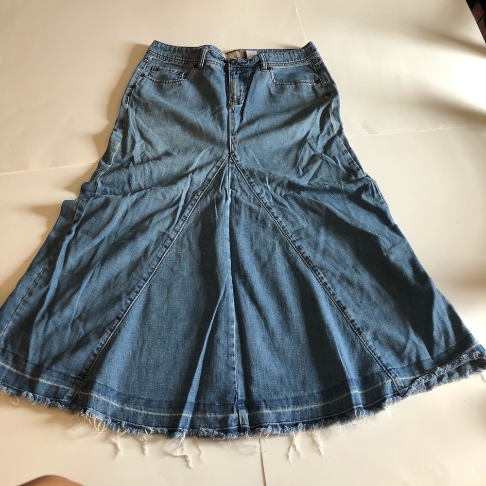 Size 9/10 Personal Identity denim skirt